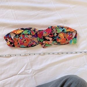 Kenneth Cole Reaction multi colored bikini top size S